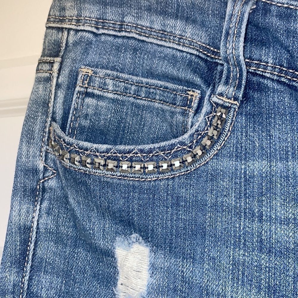 White House black market slim crop bedazzled jeans - Picture 5 of 7